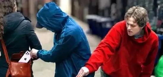 欧洲小偷的新规矩就一句话：中国人的包，可以摸；但中国人的手机，谁碰，谁就是自找倒