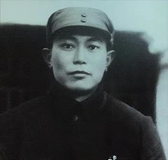 1937年春，祁连山深处，风雪肆虐，红军西路军弹尽粮绝，只剩下三千多人，此刻摆在