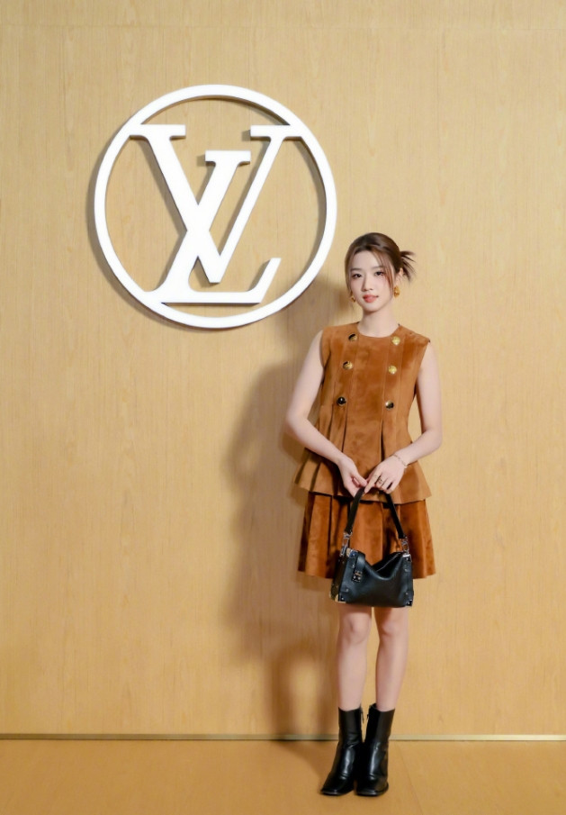 卢昱晓拿下路易威登品牌挚友