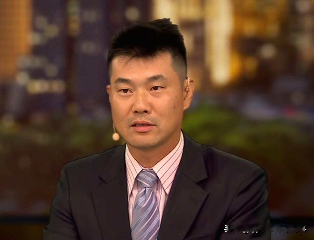 让人失望！王仕鹏评价中国男篮19分惨败乌拉圭:毫无疑问，这场19分的惨败再次