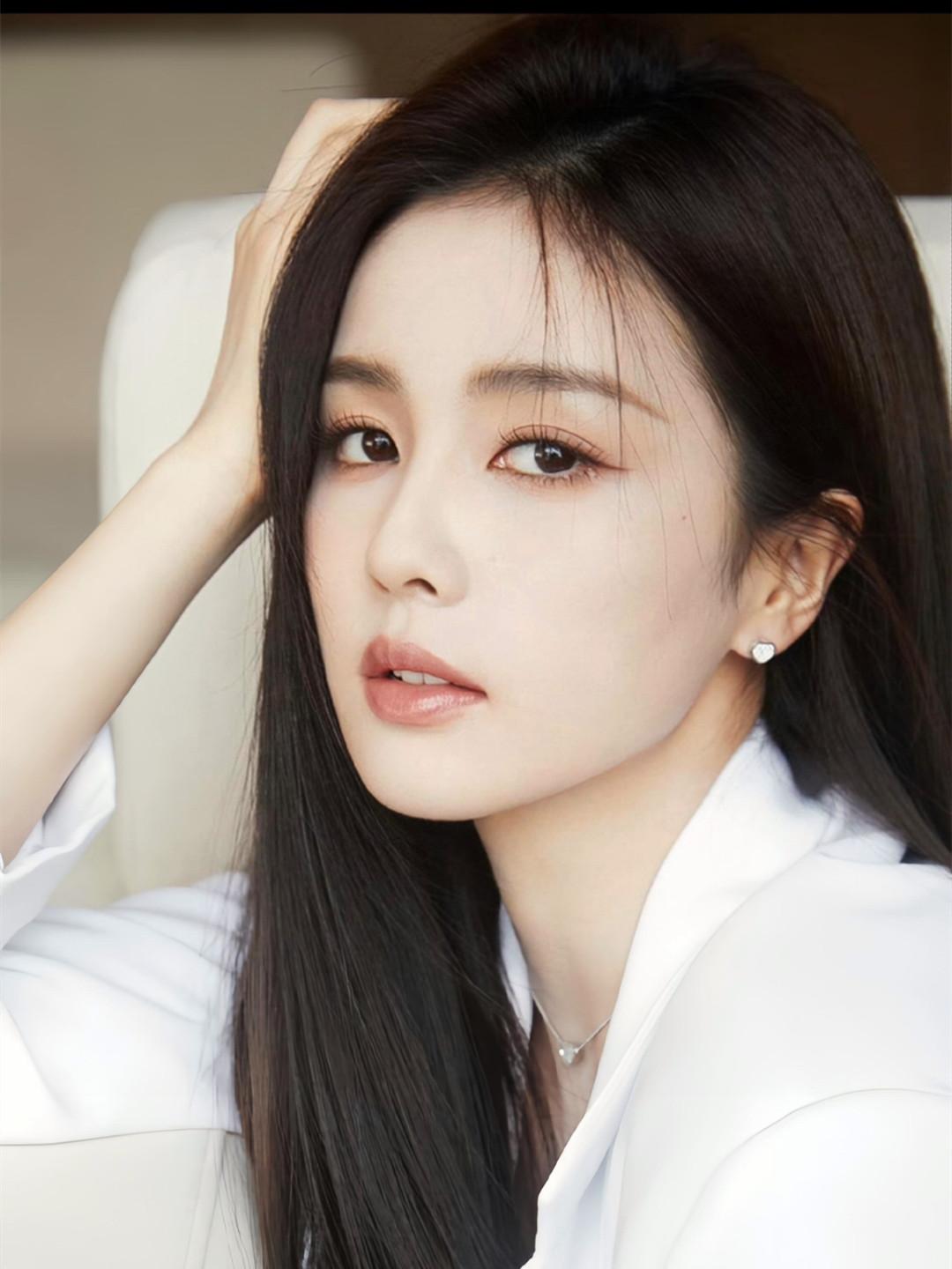 《逐玉》爆火，田曦薇升咖，白鹿后悔了吗？未必！网传《逐玉》刚开始的女主定