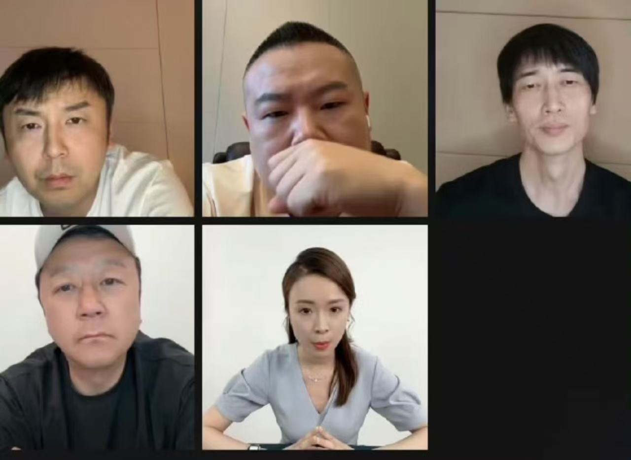 怎么愁眉苦脸的一个个​​​
