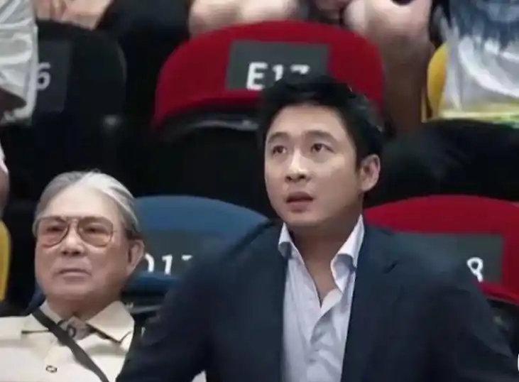 霍家三兄弟霍启山明明更优秀但是为什么迟迟没有结婚呢？不是因为没人追，也不是因