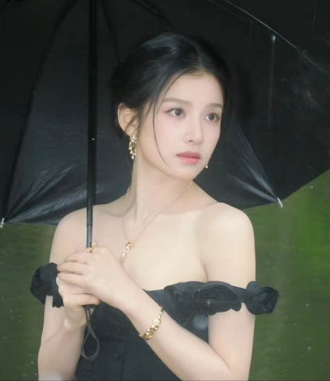 张婧仪这下真的要疯了这次可跟肖战一点关系都没有！主要是因为她跟朱丹竟然莫名