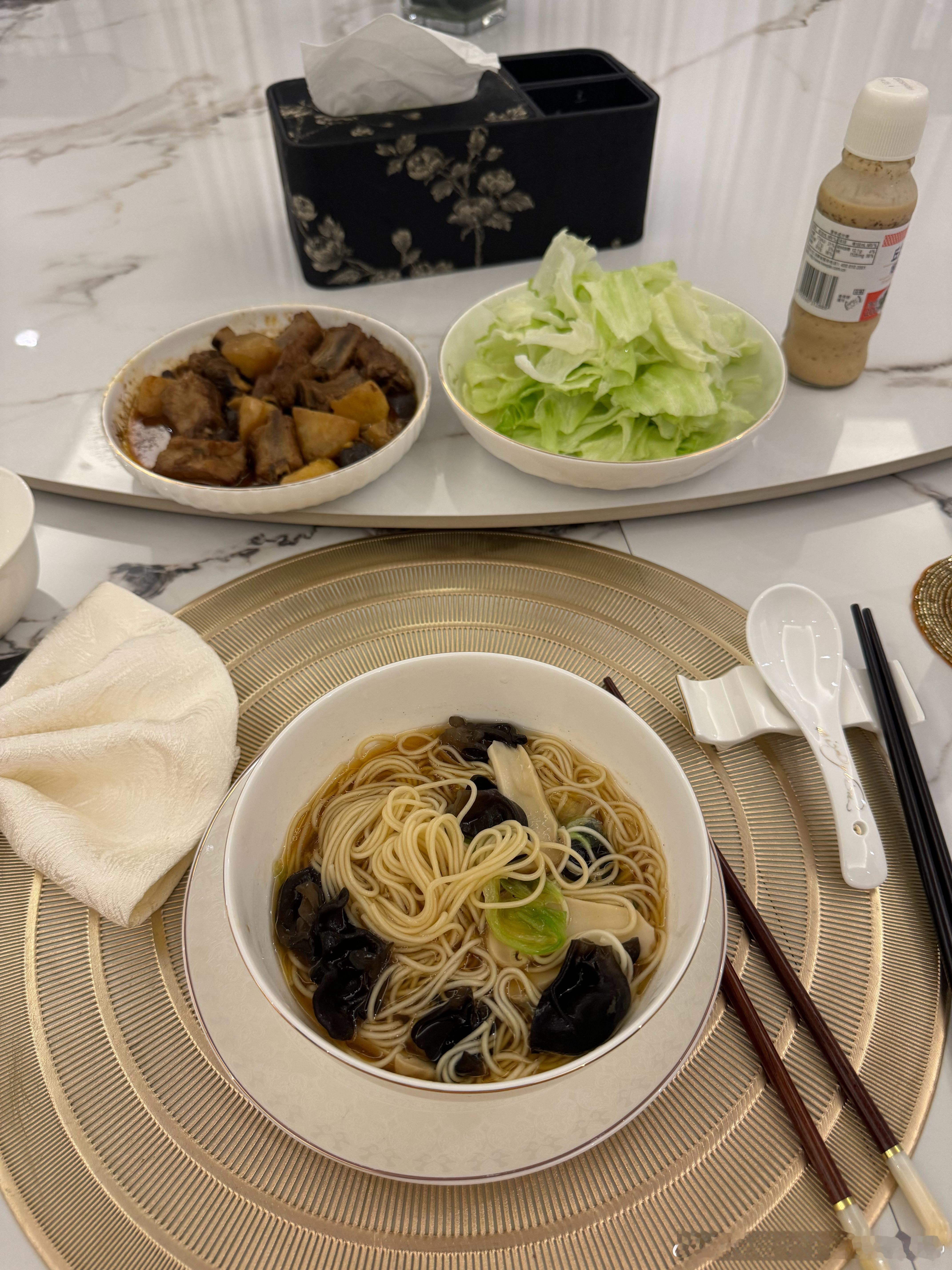 枣上好呀家人们迎接大A暴风雨的一天​​​