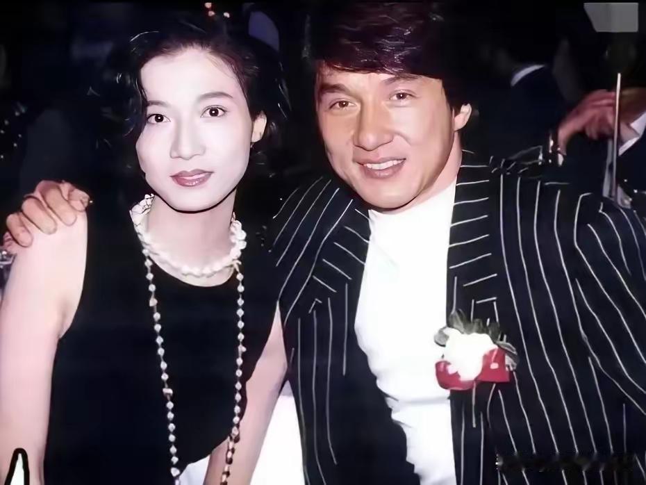 现在回看吴绮莉真是个好女人，成龙“攻击”女人💰的问题上过于以偏概全了。她