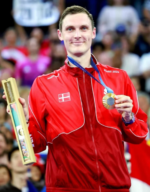 奥运男单历史最佳！安赛龙官宣退役，其奥运生涯2金1铜（里约铜牌、东京+巴黎金牌）