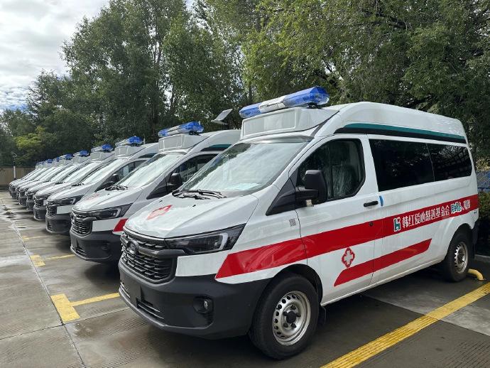 网友的眼睛是雪亮的，揉不得半点沙子，韩红基金会向无资质中间商购买救护车一事被实名