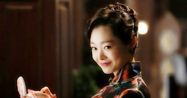 2014年，岳旸接拍了《伪装者》，刚一进组就向李雪导演提出要改剧本！李雪不禁纳闷