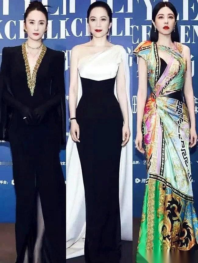 一张合照，把我给看愣了。左边蒋勤勤，右边曾黎，两大神颜美女，结果所有...