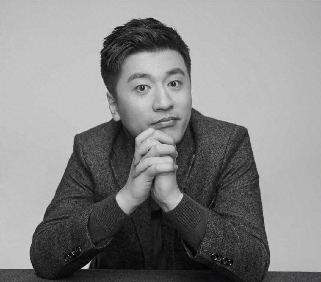 张雪峰老师突然走了，很多90后、00后心里挺不是滋味的。就在这时候，网红“留几