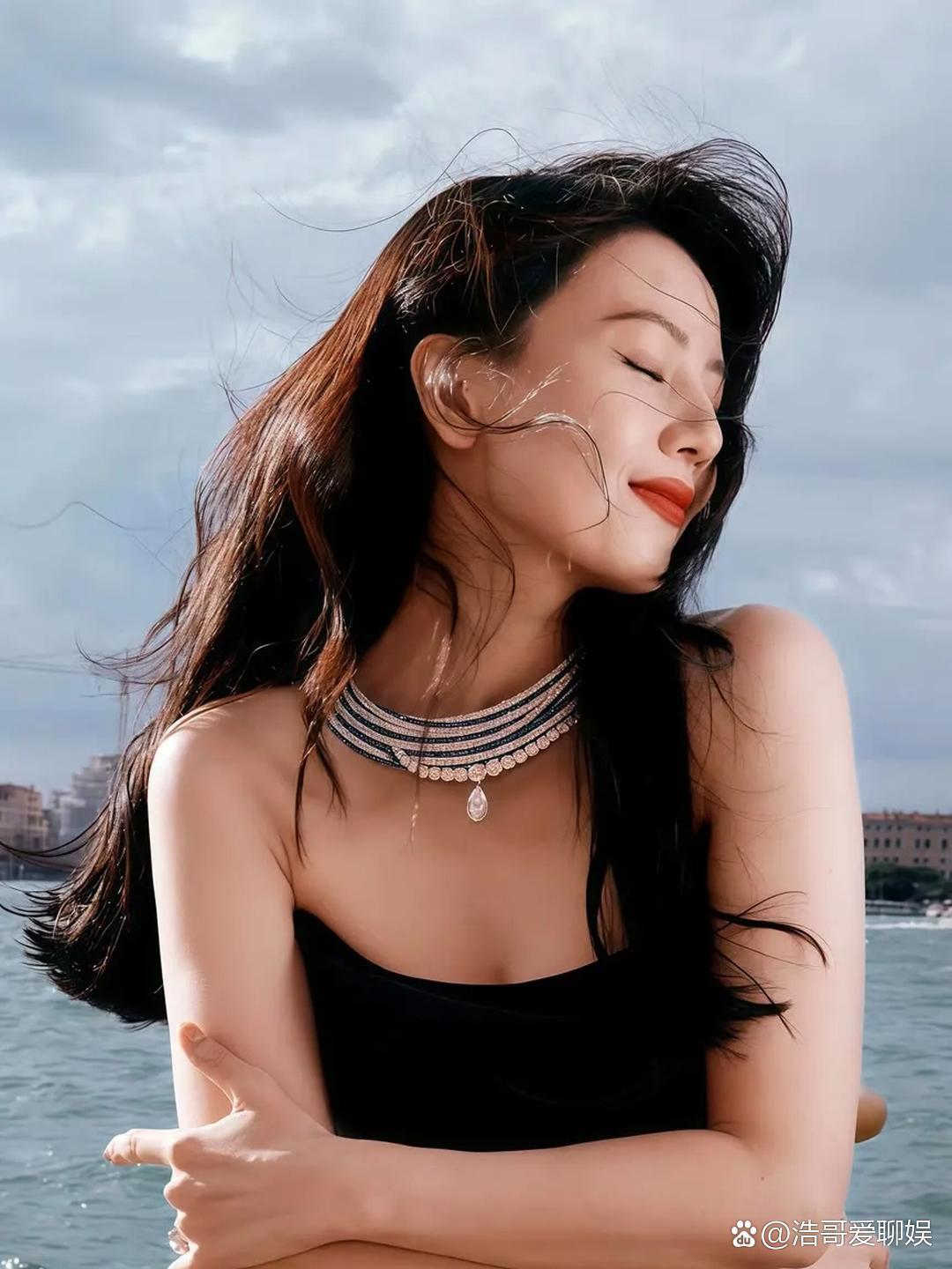 高圆圆绝美写真惊艳亮相了