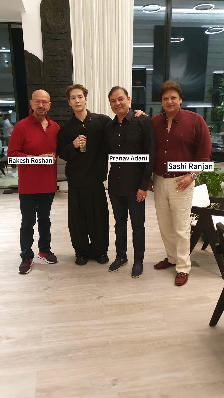 王嘉尔朋友圈的风吹到了宝莱坞王嘉尔受邀宝莱坞导演家宴王嘉尔能带我们认识全世界各