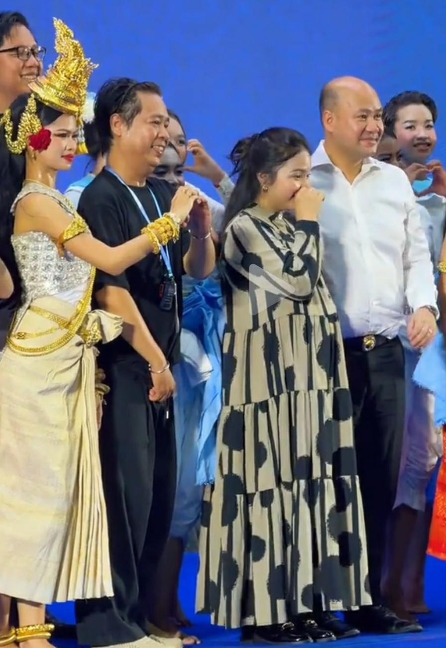 洪森亲王的三儿子洪玛尼副首相带着新妻子参加活动，洪玛尼的新妻子是不是怀孕了？怎