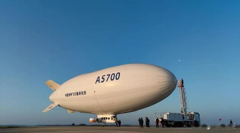 这仗还怎么打？F35还在2000公里外刚起飞，解放军就能把它锁定了。打个比方，美