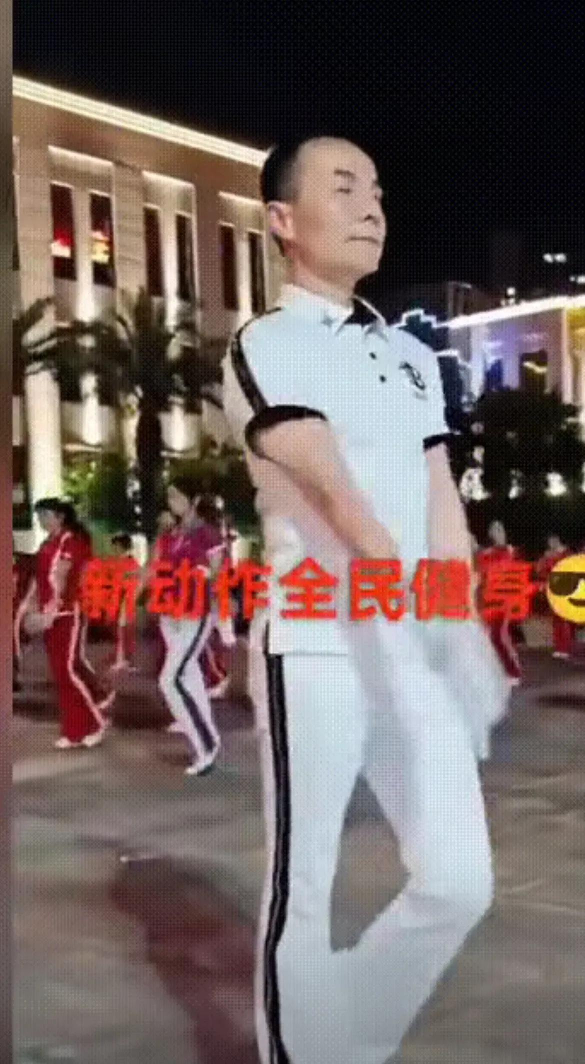 此人是被全国网友声讨的暴走团领队，不知道他是哪里人？为什么要搞暴走团这样的组织？