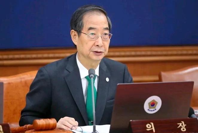 明知山有虎，偏向虎山行！作为保守派阵营的唯一希望，尽管韩德洙民调支持率仅11%（
