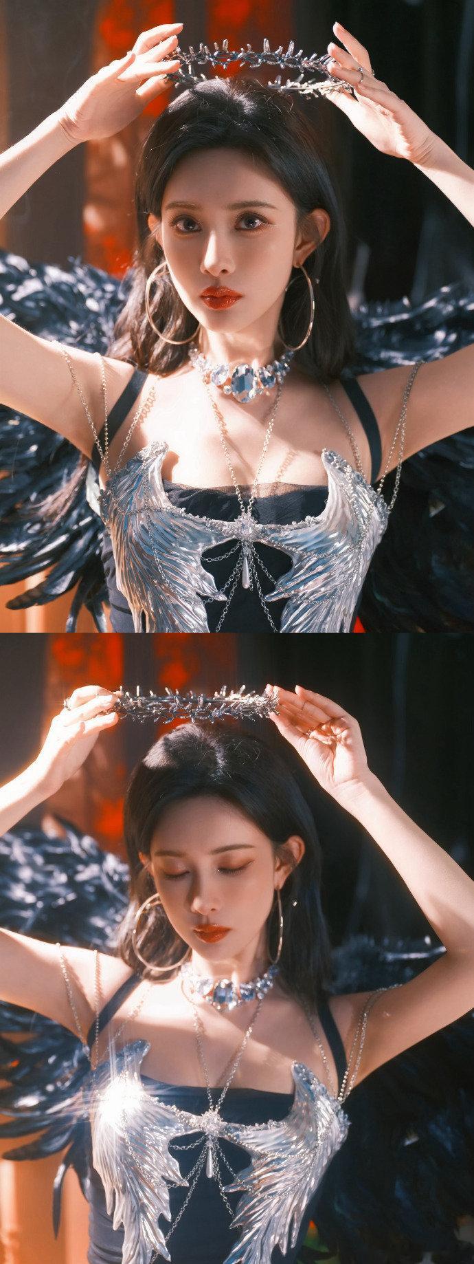 孟子义黑天使来报道孟子义为自己戴王冠，怎么会这么美🤩孟子义为自己戴王冠