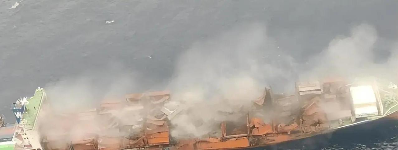 6月9日，印度喀拉拉邦外海，一艘新加坡籍集装箱船“WANHAI503”突然爆炸