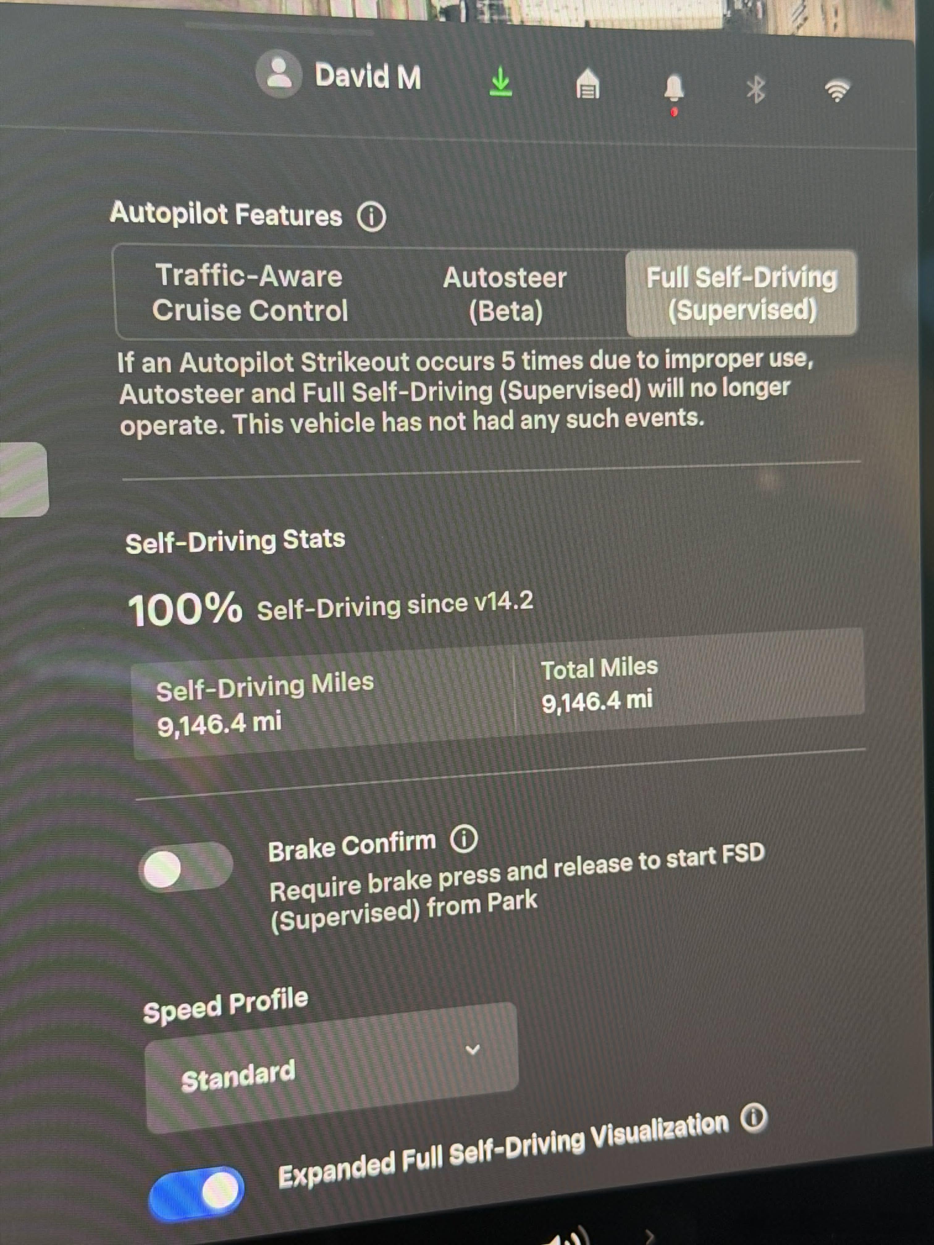 随便刷刷，看到好几个在老美那边100%FSD里程的只能说，真的有点东西特斯拉