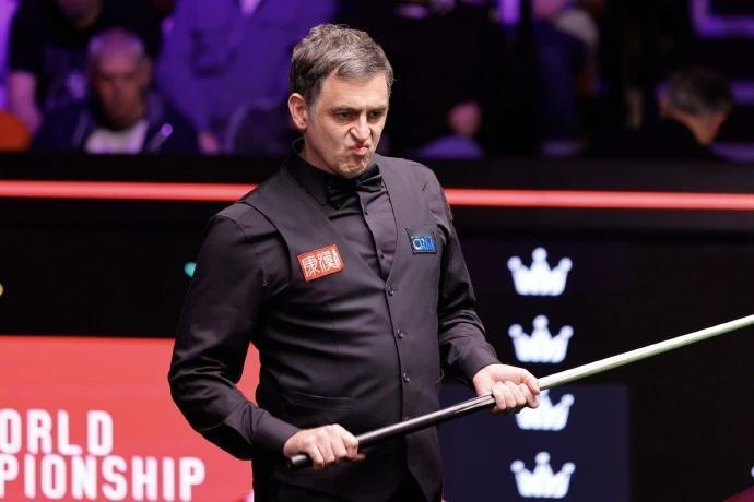 北京时间4月26日凌晨2点，斯诺克世锦赛展开一场1/8决赛第1阶段较量。7届世锦