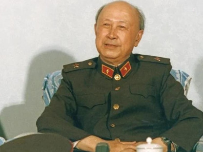 2008年，一辈子不看电视的钱学森突然跟儿子说：“支个电视行不行？贵不贵啊？多少
