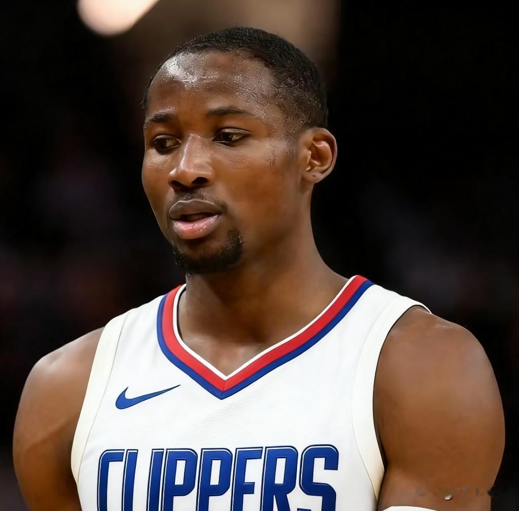 快船有意接盘勇士库明加来增加二阵容得分能力！而勇士交易截止日必然会交易库明加！