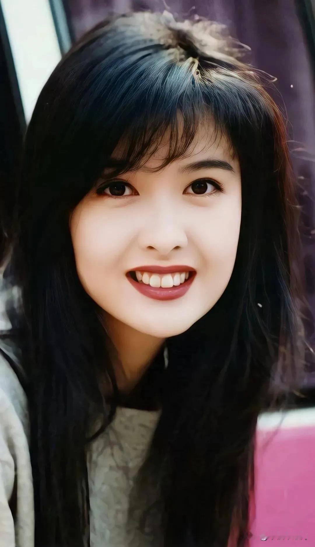 58岁周慧敏首登春晚！网友：这才是真正的回忆杀！谁能想到，2026年春晚盲盒式惊