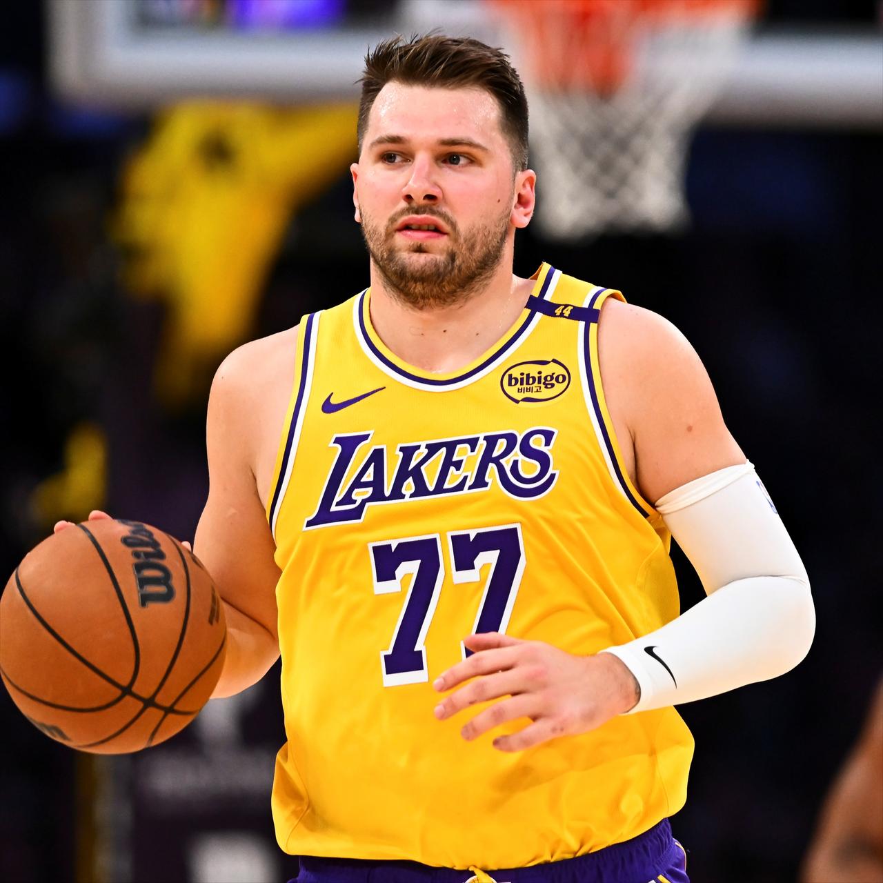 东契奇超越詹姆斯！单节20+次数排名：1、库里——43次2、科比——36次