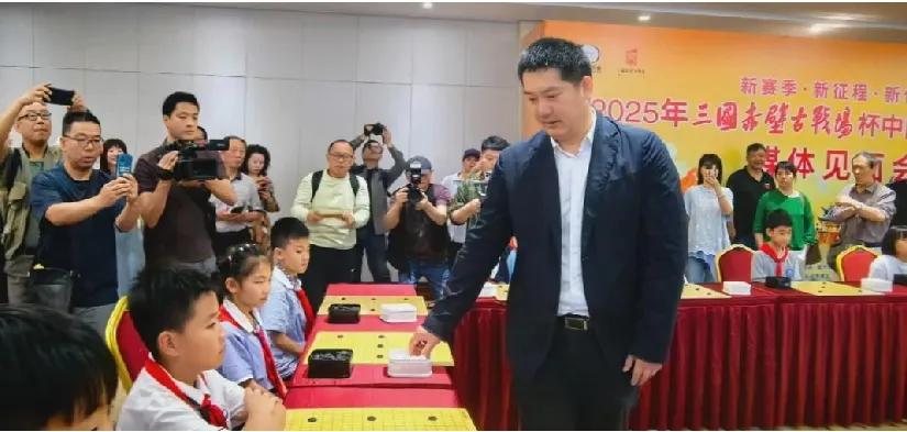 围甲新赛季变化多多~杭州双雄联手志在卫冕河南队大换血冠名丰博深圳龙华柯洁