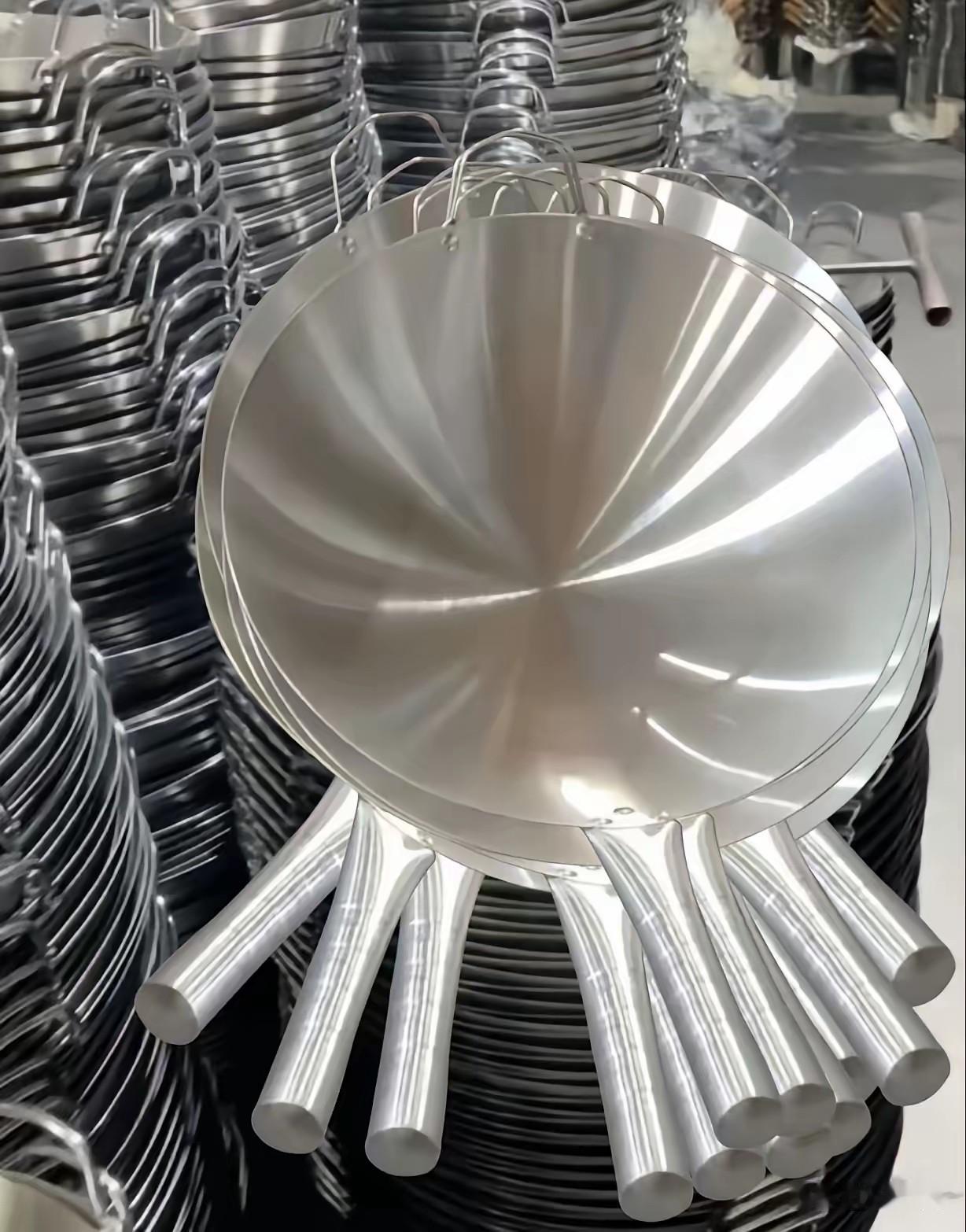 瑞安不锈钢锅价格出来了，网友表示不满意，纷纷说老板没诚信，明明之前说定价五六十，