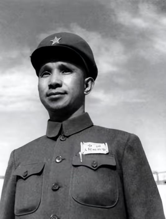 55年粟裕在广州休养，陈赓愤怒致电：你身边人该管管了，素质太差能让陈赓如此