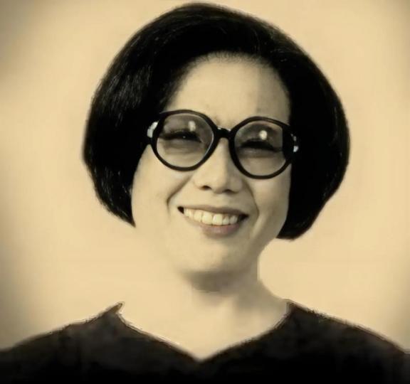 1942年，著名女作家沉樱正怀3胎时，得知丈夫把全部家当了3万块，拿去给戏子赎身