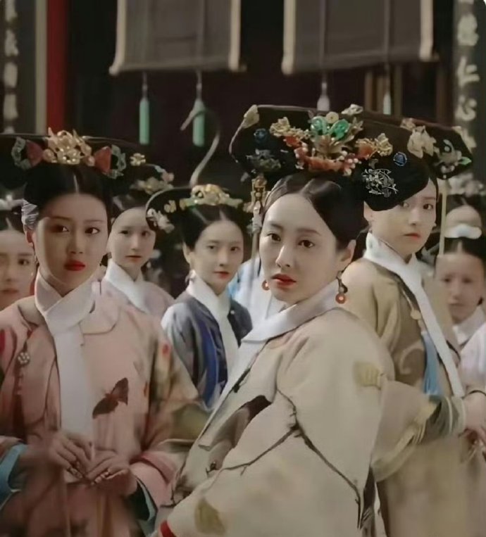 最漂亮的孩子在c位，这样大家就会觉得所有的孩子都很漂亮