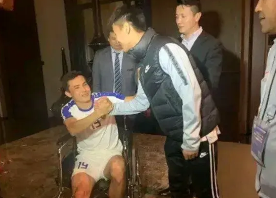 根据上海海港圈子爆料：乌兹别克斯坦国脚舒库罗夫将加盟上海海港！舒库罗夫，29岁