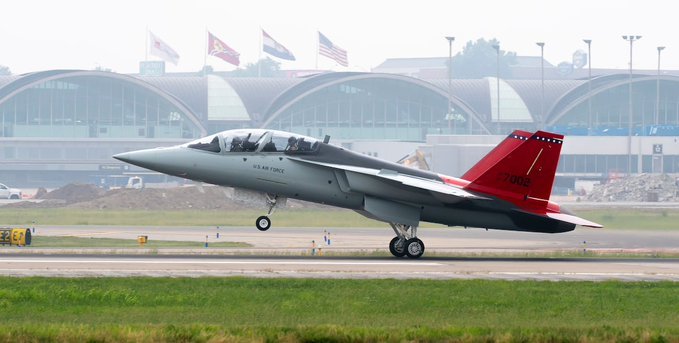 美国空军批准T-7A“红鹰”高教机进入低速初始生产2026年5月5日，美国《防务