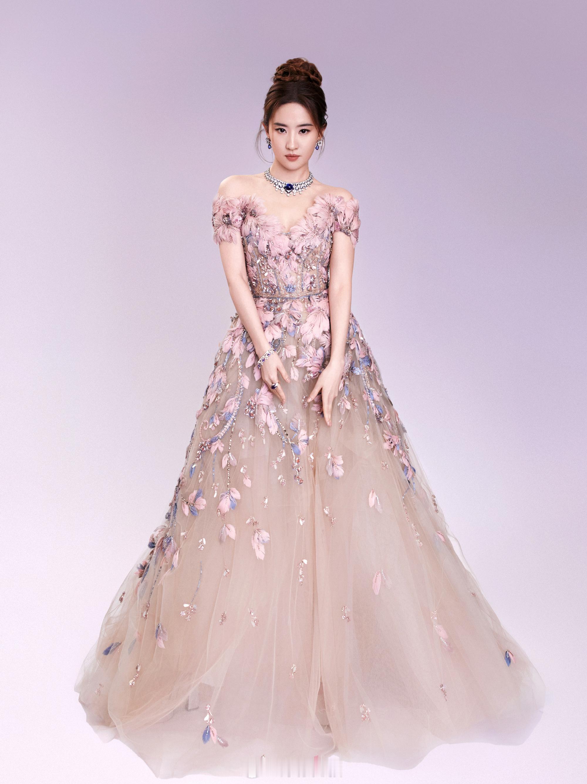 刘亦菲880天没进组了📊冷知识：880天≈2.4年≈从 《梦华录