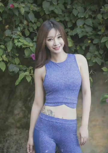 柳岩裙子下面竟然还有纹身​​​