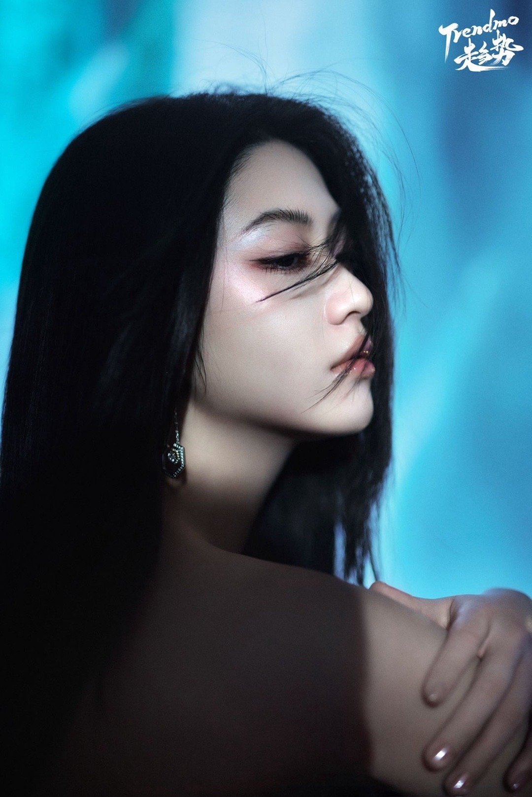 趋势拍出了向涵之的人生大片终于懂为什么说趋势拍小花从不失手！给向涵之拍的大片里