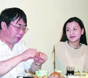 聂卫平走了，陪他走到最后的，是小他23岁的第三任妻子兰莉娅。这段不被看好的婚姻