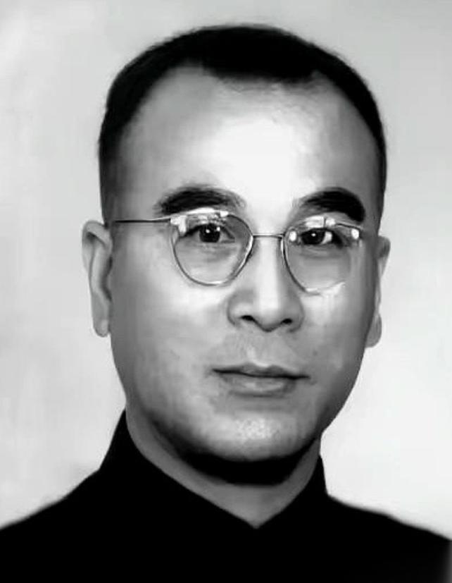 1949年，南京。保密局的特务已经把上万名共产党员的处决名单划好了红叉，就等一声