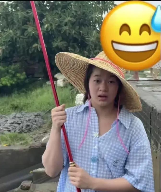 妥妥的邻家漂亮女孩！虽然胖了点，但更漂亮了！好久不见全红婵，终于又晒图了并配文