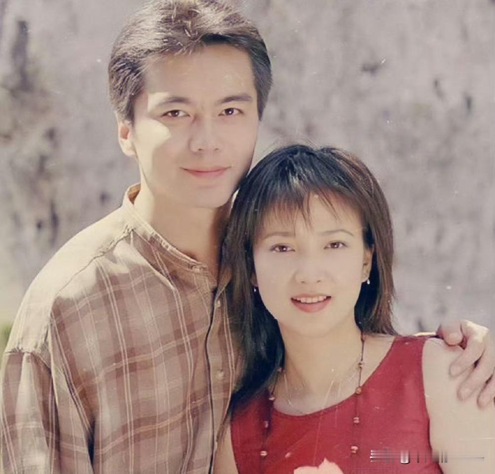 12月14日，电影守望者余泳发文说：“天堂没有病痛，何晴，大美女，一路走好！”