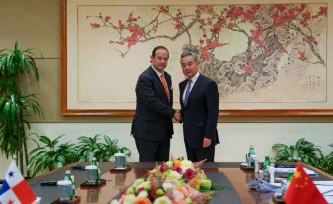 谈成了，巴拿马当场改口当地时间5月26日，在巴拿马不懈努力下，终于和中国外交
