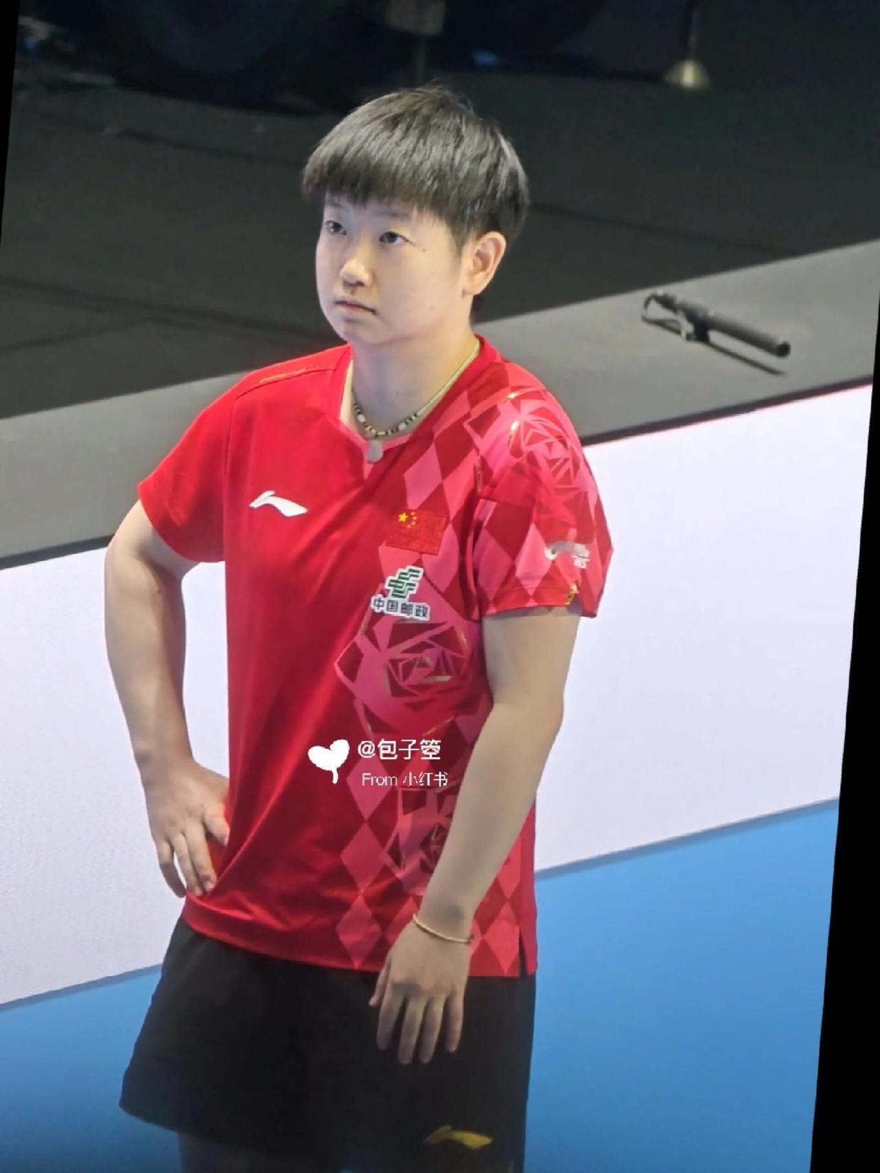 莎莎带着女团出场，谁是领头羊，看莎莎就知道，真的权威，3:0女队完胜！他们在座
