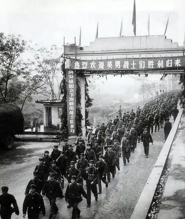 十年援助，一朝反骨，越南为什么能和中国打10年？越南跟中国打仗，归根结底就一个字