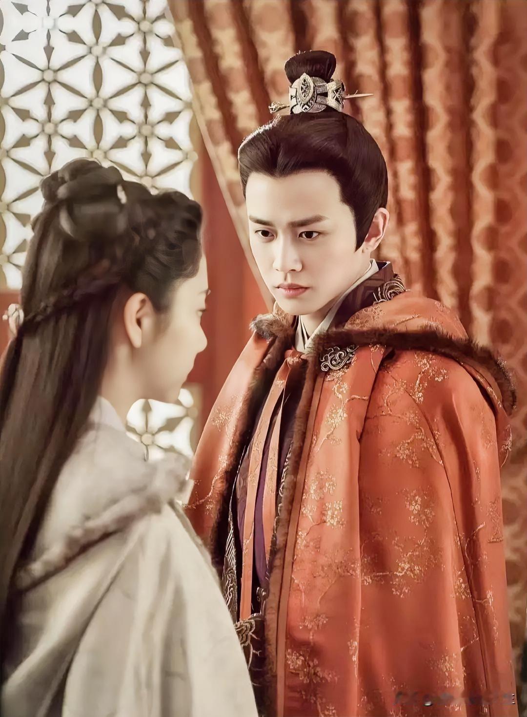 任嘉伦和老婆聂欢目前只有一个孩子，是个儿子。2018年2月2日孩子出生，现在已满