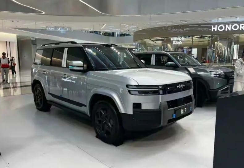 比亚迪用完朝代、海洋生物，又把目光瞄向元素周期表了。比亚迪汽车命名一向独树一