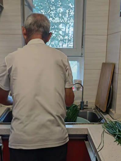 退休早5年，养老金少3000，我爸这种情况能申诉吗？今天才知道我爸吃了个大亏