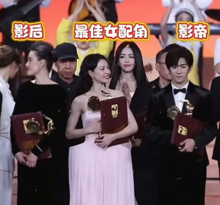 钟楚曦啊钟楚曦你可以天真也可以任性，但你不能这么缺心眼这次还是定在那里，一